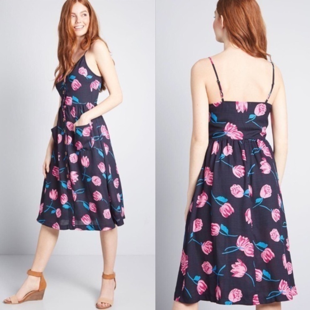 ModCloth x Jessy B ModCloth Alfresco Glow Tulip Button Dress